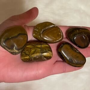 Tiger's Eye Tumbles